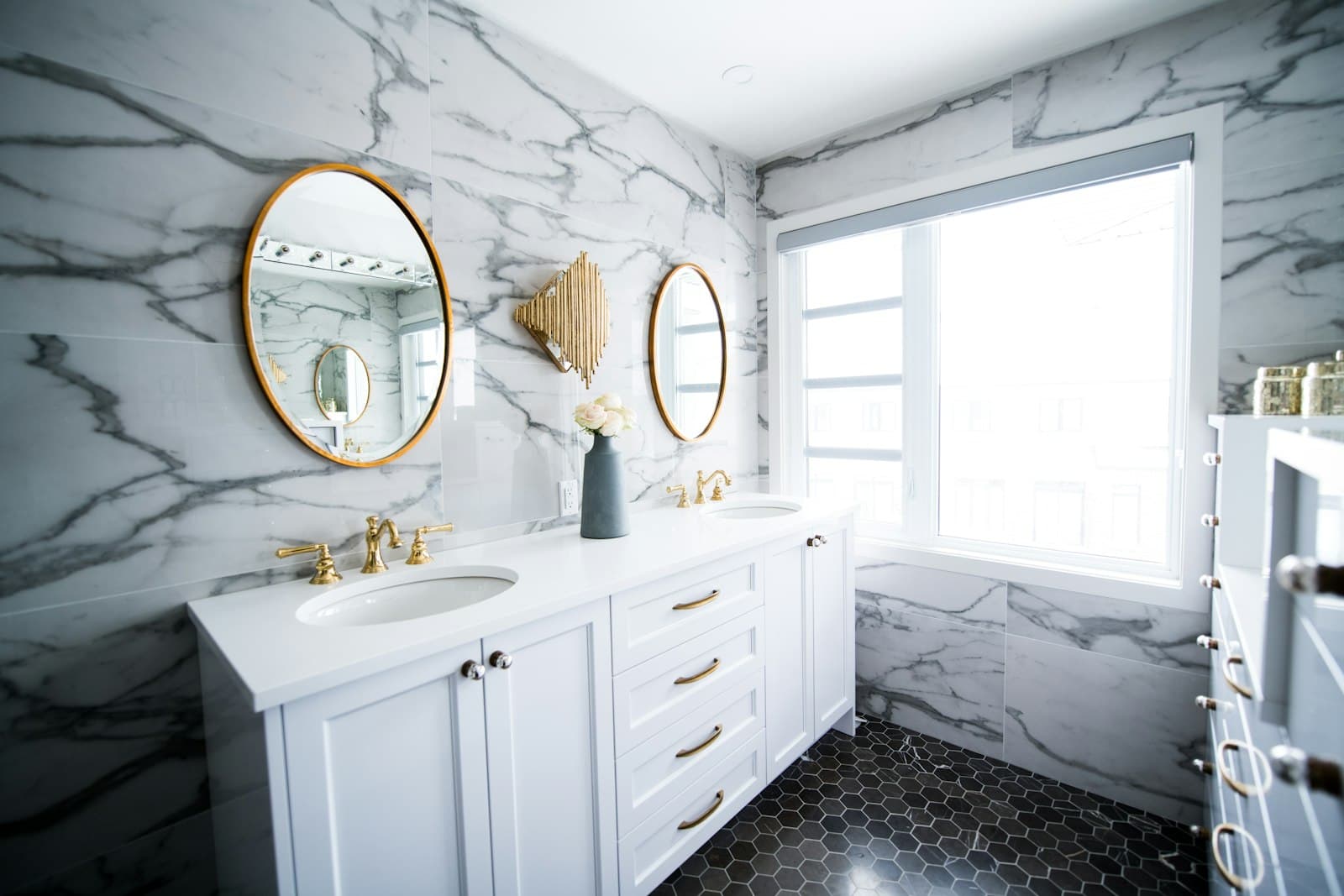 Oak Park primary bathroom remodel